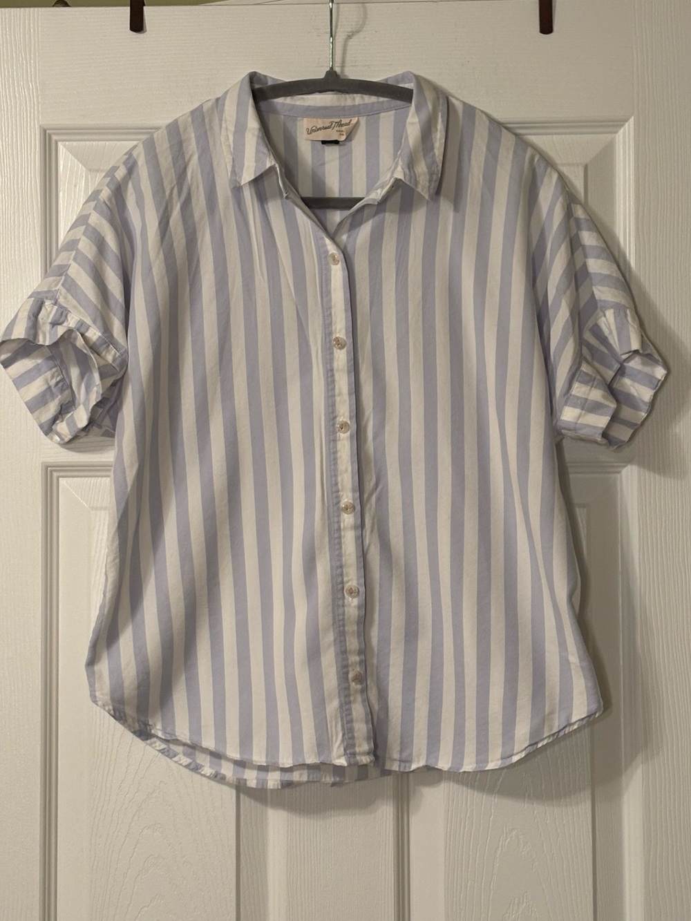 Universal Thread Striped Short Sleeve Button Down Shirt Size S EUC